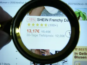 Reduceri înșelătoare pe Shein. A primit amendă de 40.000.000 euro de la o agenție din Franța Foto: IMAGO(fotografie cu caracter ilsutrativ)