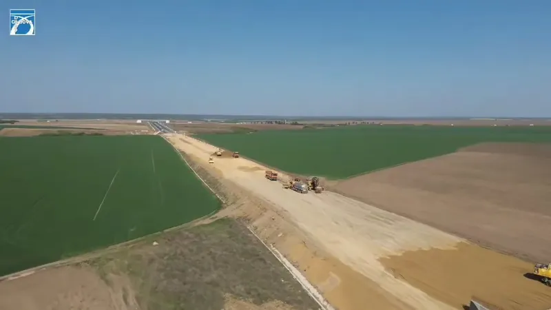 Ultimul ciot de 32 km al Autostrăzii Ford ar trebui să fie gata în august 2024. UMB e la 48% - Foto: captură video