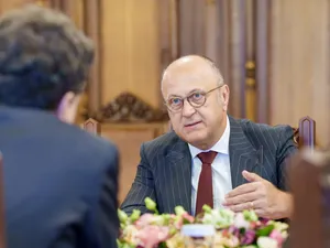 Firmele din România, către N. Dan, în criza bugetară: Nu suntem de acord cu creșterea de taxe - Foto: presidency.ro