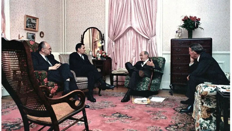 Întâlnirea Dobrinin, Gromîko, Rusk, Thompson/Foto: Biblioteca prezidențială Lyndon B. Johnson