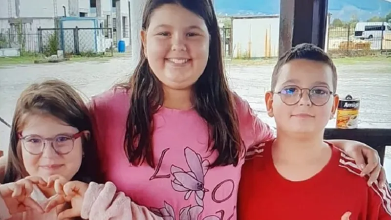 Copiii dispăruți ai milionarului Adrian Marțian, căutați internațional. Ar fi de fapt cu tatăl lor - Foto: Facebook