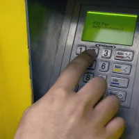 Bancomat - Foto: Flickr/Daniel Foster