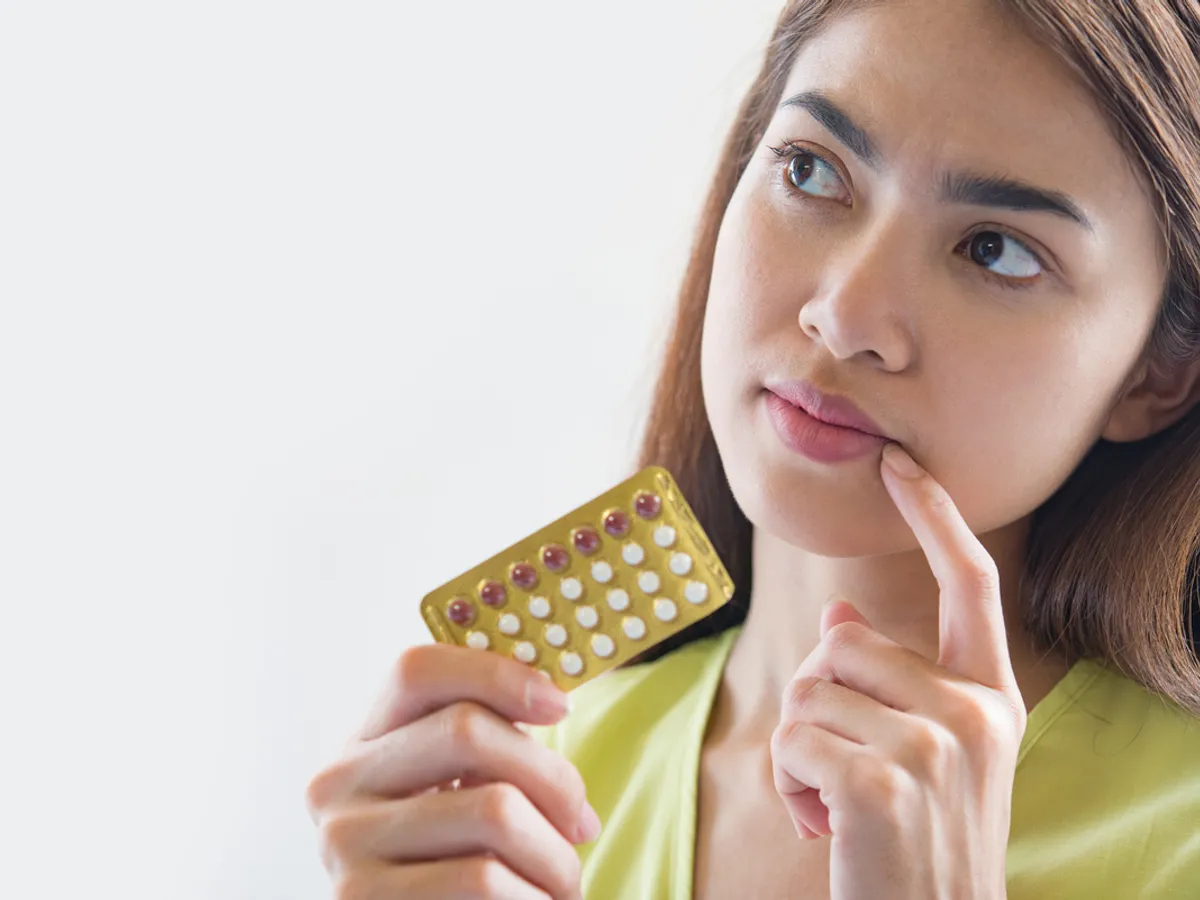 Iei contraceptive orale? Ai grijă la mâncatul compulsiv! Ce arată datele unui studiu