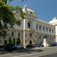 Universitatea condusă de Tudorel Toader, afaceri ciudate cu firme minuscule/FOTO: ziaruldeiasi.ro