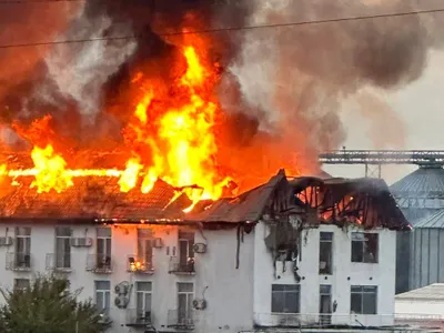 Incendiu violent la un hotel din Prahova - Foto: Facebook/ Ph Online