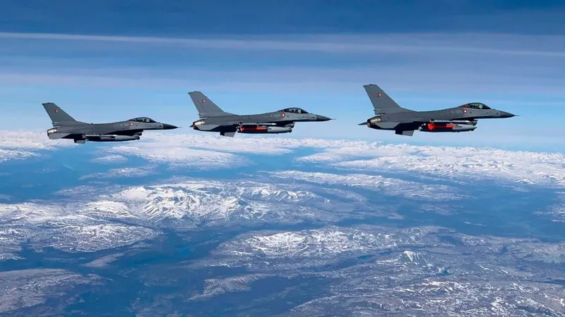 Rusia acuză că va fi atacată din România cu avioane F 16. Piloții, instruiți deja lângă București - Foto: X/front_ukrainean