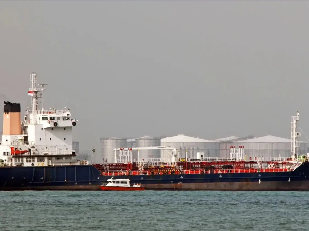 India a interceptat trei nave ce transportau petrol iranian - Foto: @IndiaCoastGuard