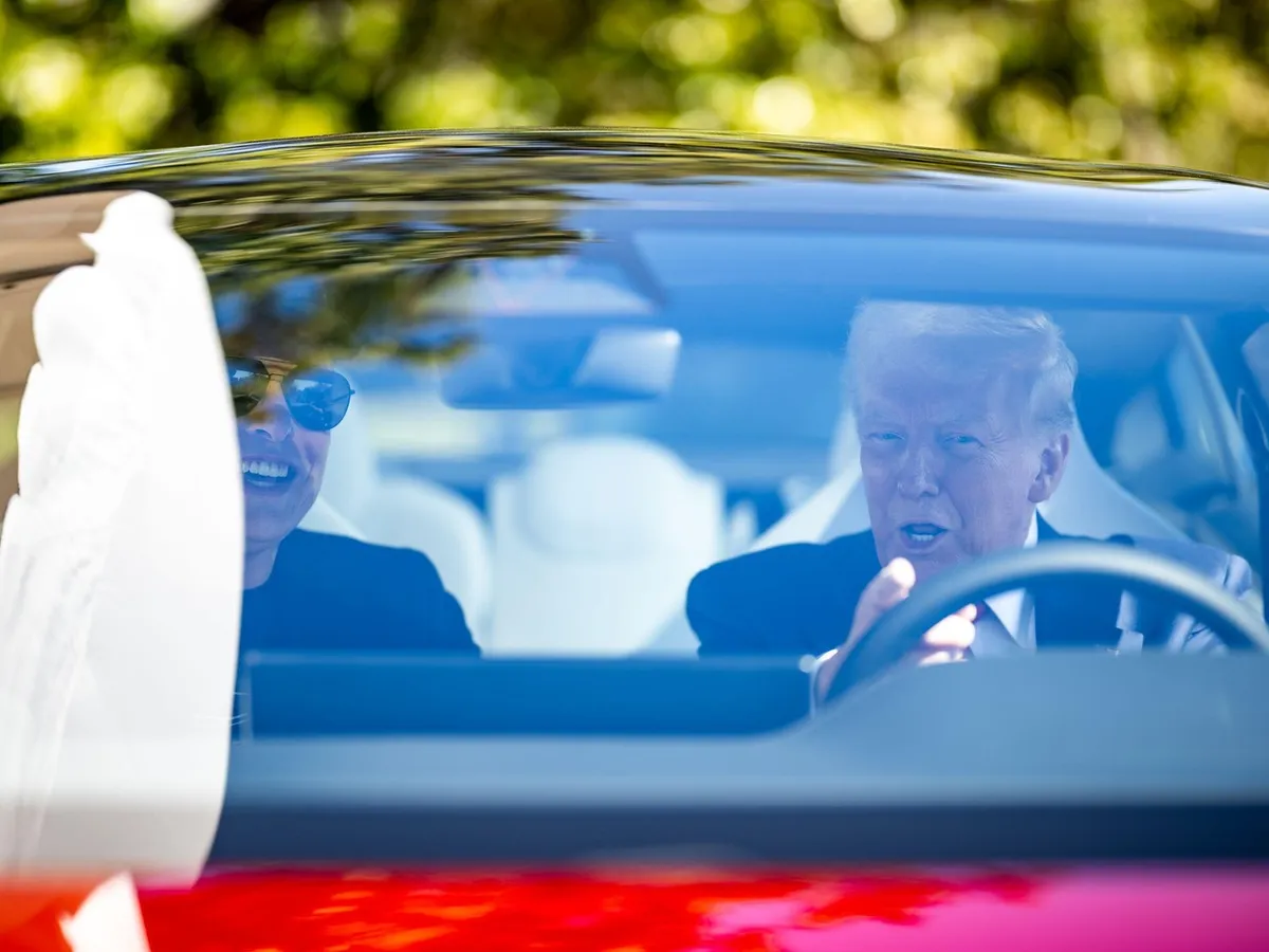Trump la volan - Foto: Profimedia Images (Imagine cu rol ilustrativ)
