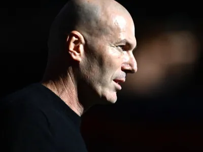 Acord complet! Zinedine Zidane semnează și revine în fotbal, după 5 ani
