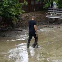 Pericol de viituri. Unde sunt locuinţe cu declaraţii pe proprie răspundere. Sunt pe cursul apei - Foto: INQUAM PHOTOS/Alex Nicodim (imagine cu caracter ilustrativ)