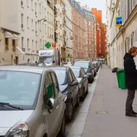 Gaură în buzunar, pentru șoferi! Tarifele de parcare, până la 18 €/h pentru mașinile peste 1.600 kg - Foto: Profimedia Images - Imagine cu rol ilustrativ