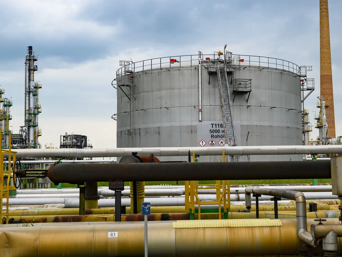 Turcia propune o conductă de combustibil către ţările de pe flancul estic al NATO, până în România