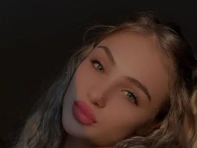 Neverosimil: Sabrina Voinea s-a bătut cu o halterofilă într-un restaurant din Capitală! ”Ca în filme”. De la ce a pornit totul