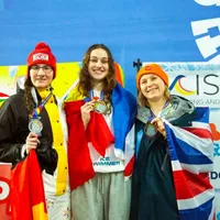 România a câștigat aurul la Campionatul European de Înot în ape înghețate. Simona Chiru, campioană Foto: Argeș Sport