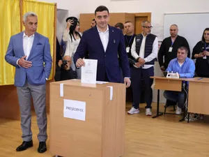 George Simion l-a schimbat pe Lulea cu Călin Georgescu pentru funcția de premier desemnat al AUR  - Foto: INQUAM PHOTOS / Octav Ganea