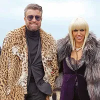 FASHION  Cătălin Botezatu este motorul din spatele Viggo, magazin de modă din centrul Bucureștiului  care a dat lovitura: aproape  100 de milioane de lei cu statul