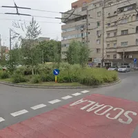 Atenție, șoferi! Nu orice rond e sens giratoriu. Nu dai prioritate, amendă și permis suspendat - Foto: captură Google Maps