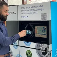 Amendă de 1.500 de lei dacă duci sticlele la reciclat la prânz și noaptea - Foto: tomra.com (rol ilustrativ)