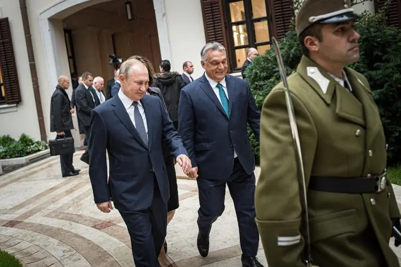 Vladimir Putin și Viktor Orban, doi autocrați care se înțeleg de minune/ FOTO: Facebook