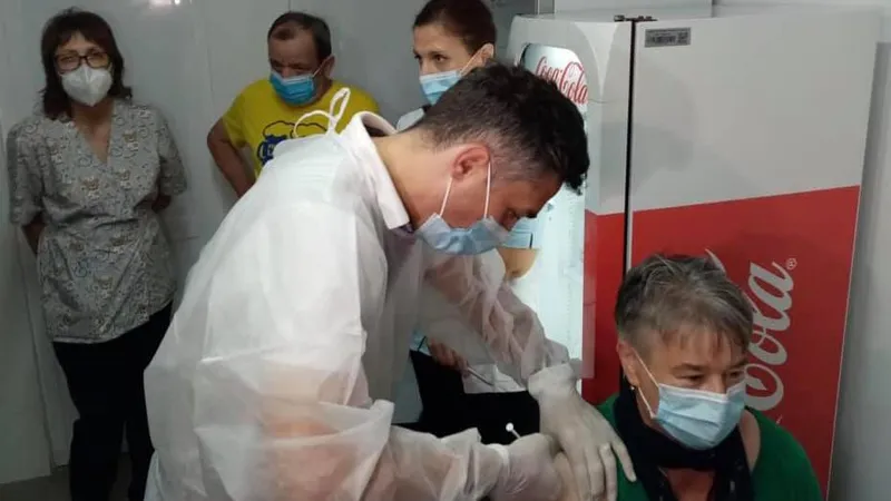 Valeriu Gheorghiță: „Vaccinații Johnson&Johnson vor avea rapel cu Pfizer sau Moderna”/FOTO: Facebook/RoVaccinare