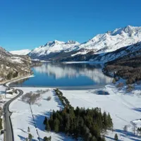 Azuga bate celebra stațiune St. Moritz de Revelion: De la 1.900 € pachetul, contra 1.400 € camera - Foto: booking.com
