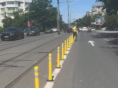 Linia tramvaiului 5, îngrădită cu 5.000 de stâlpișori - Foto: Facebook / PMB