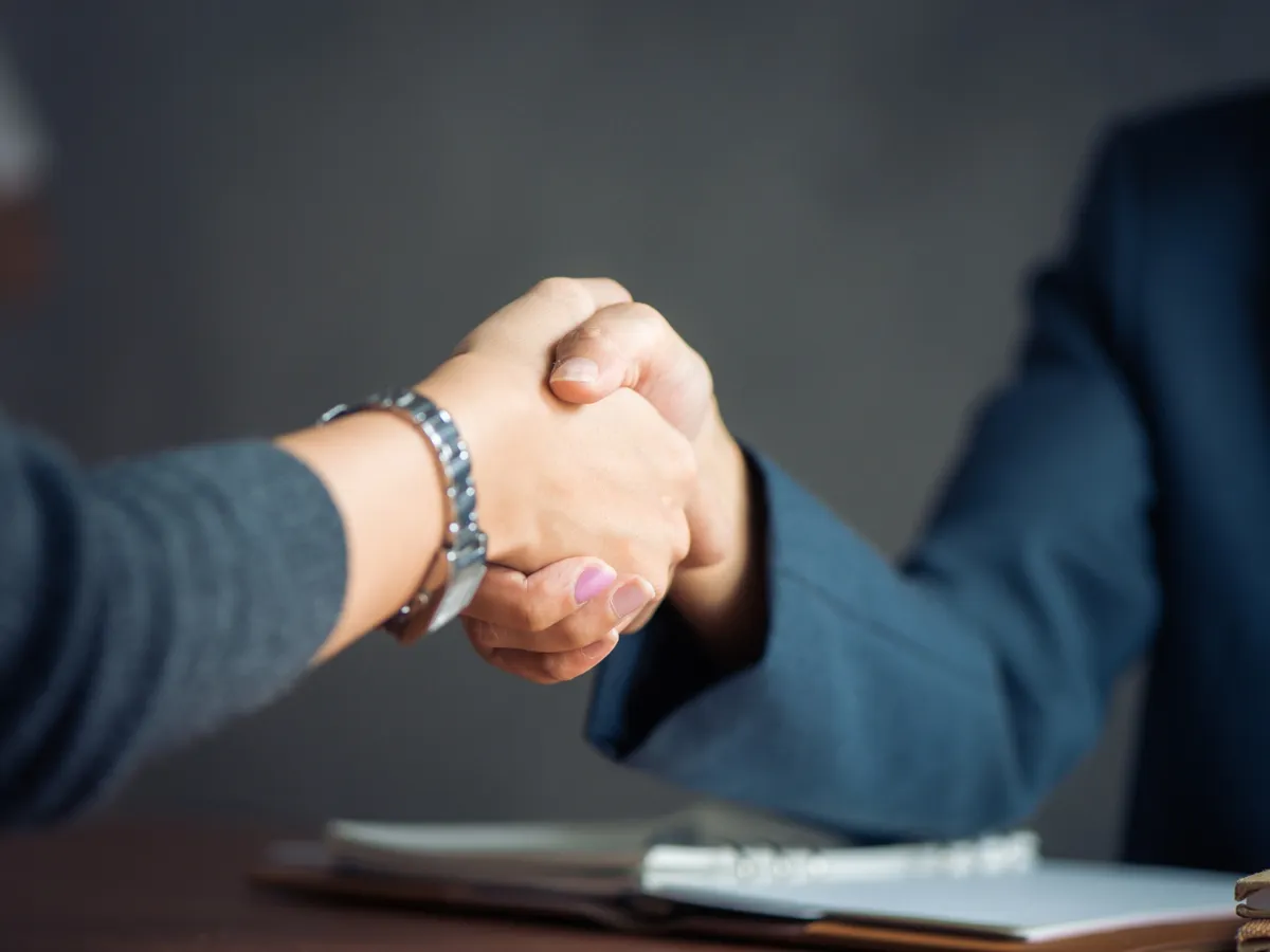 Negocieri - Foto: Freepik (Imagine cu rol ilustrativ)