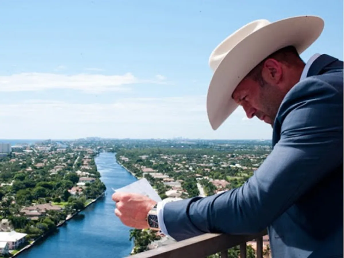Jason Statham purtând ceasul Richard Mille, modelul RM030