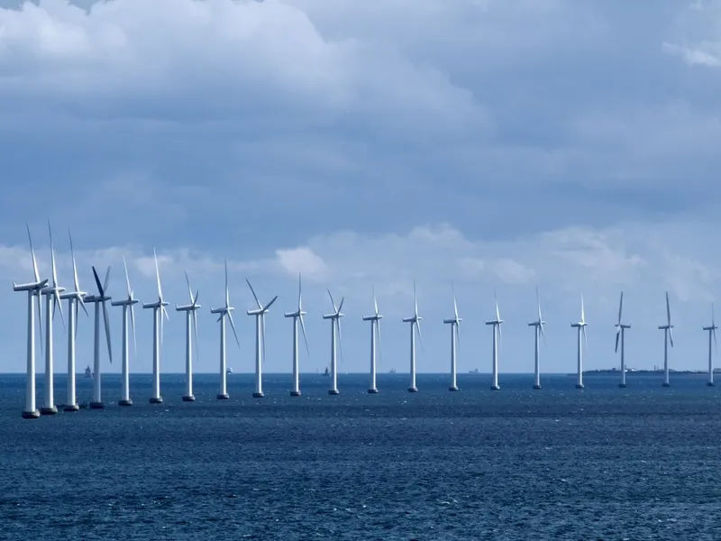 Turbine eoliene la graniţa cu România - Foto: Flickr/ Lars Plougmann