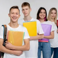 Elevii pot consulta online oferta liceelor din București - Foto: Freepik (cu rol ilustrativ)
