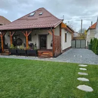 Cum arată pensiunea polițistului influencer Marian Godină și cât costă un sejur de 8 Martie - Foto: booking.com