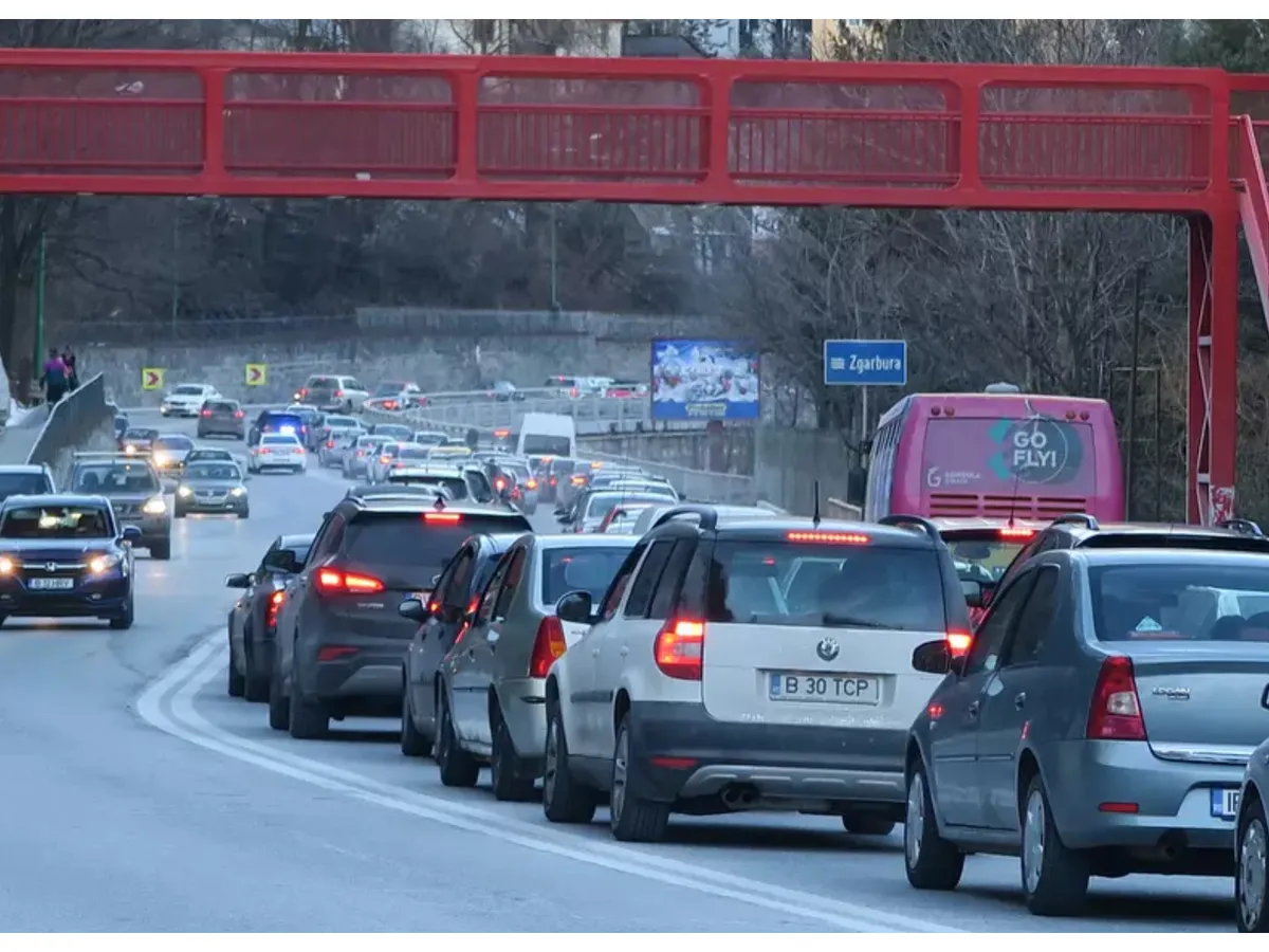 Aflux de turiști în România, trafic încărcat pe DN 1 și mulțimi în stațiunile litorale