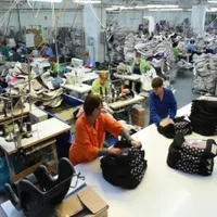 O fabrică de componente auto cu peste 400 de angajați din România se închide. A ajuns în faliment - Foto: newspascani.com