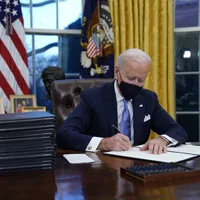 Biden anulează restricțiile impuse de Trump pentru solicitanţii de vize de lucru în SUA. / Foto: apnews.com