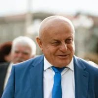 Definiția tupeului: Pensionat cu primă de 100.000 € și reangajat, fostul șef Romsilva vrea mai mult - Foto: digi24.ro