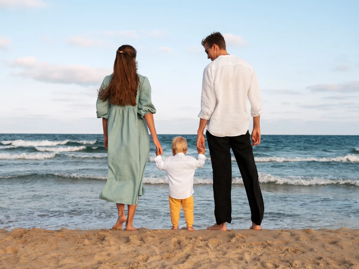 În care orașe au intrat, azi, bursele pentru elevi și ajutorul de incluziune? Confirmări de la beneficiari