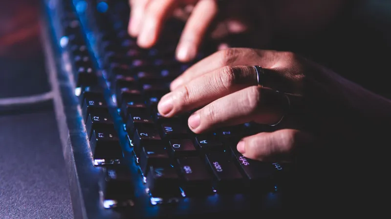 Grupul APT Lazarus, asociat Coreei de Nord, distribuie malware prin exploatarea tehnicii ClickFix