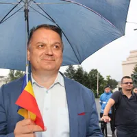 Liderul senatorilor PNL, Virgil Guran, a scăpat de arest internându-se la psihiatrie Foto: Facebook PNL