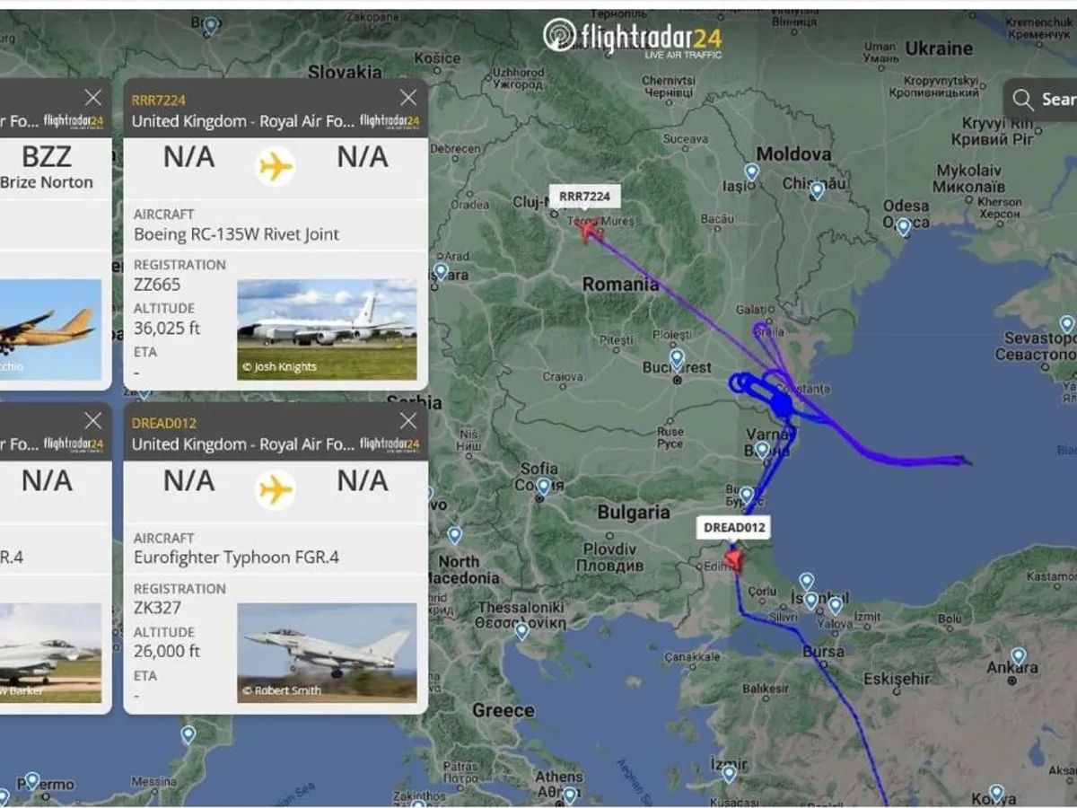 Misiune deasupra României. Avioane de spionaj escortate de Eurofighter patrulează Gurile Dunării - Foto: FlightRadar24