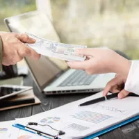 OFICIAL 350 lei în plus la salariu pentru 1.000.000 de români. Ce slujbe au aceștia? - Foto: Freepik.com (rol ilustrativ)