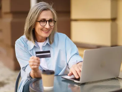 De ce poștașii vor duce pensia cu o mică întârziere în noiembrie? Când intră pensia pe card? În ce ordine?