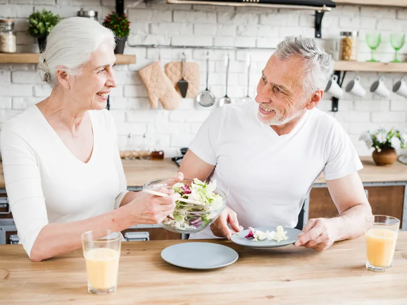 Din ce alimente putem lua nutrienții de care avem nevoie pentru a lupta cu osteoporoza? - Foto: Freepik.com (Imagine cu rol ilustrativ)