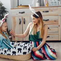 Familie se joacă fericită - Foto: Freepik