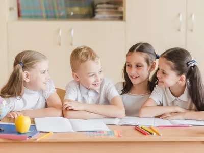 Nu sunt bani pentru burse școlare? Elevii vor primi banii cu întârziere și parțial în unele județe Foto: Freepik (fotografie cu caracter ilustrativ)
