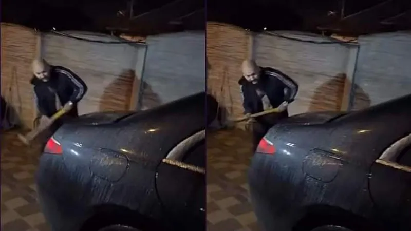 Manelistul Dani Mocanu și-a avariat mașina cu ciocanul. / Foto: spynews.ro