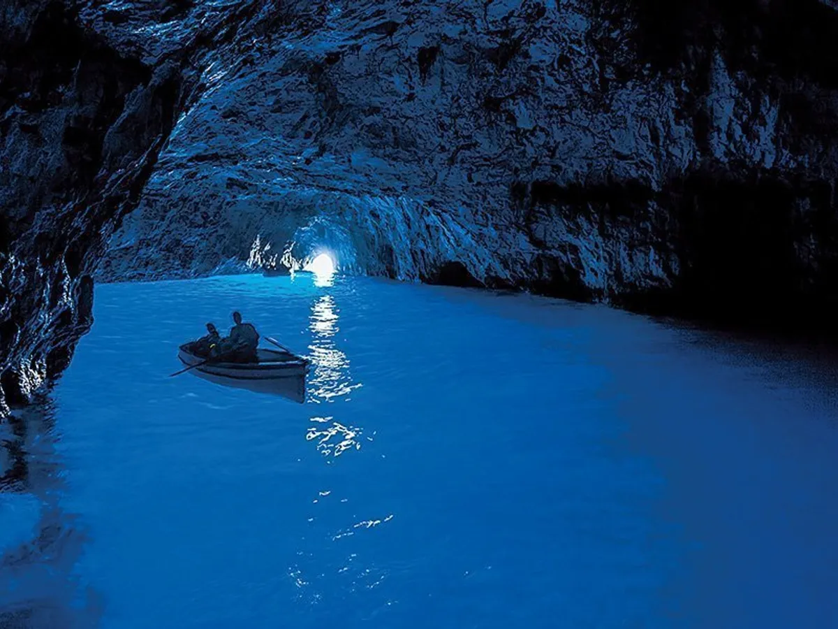 Grota albastră - Capri, Italia
