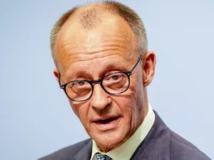 Cancelarul german Friedrich Merz vorbeşte angajaţilor guvernului său - Foto: Profimedia Images (Imagine cu caracter ilustrativ)