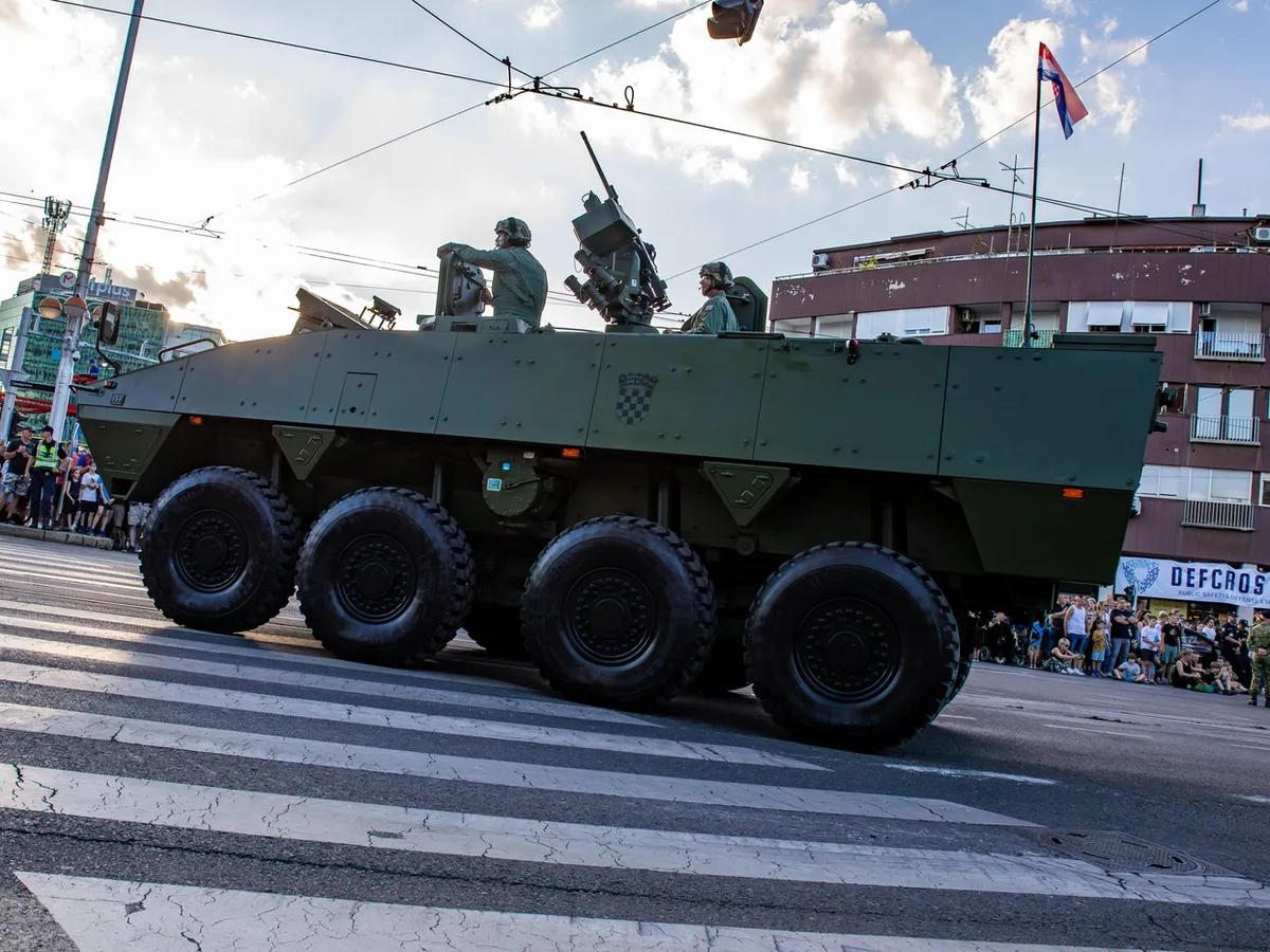 Războiul din Ucraina a „trezit” UE: 343.000.000.000€ în armament. Cum stau China și Rusia - Foto: Profimedia Images (imagine cu rol ilustrativ)