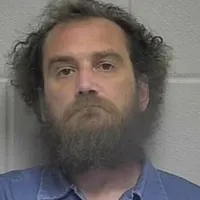 Descoperire macabră în casa unui bărbat: 40 de cranii și mobilier făcut din oase umane Foto: OLDHAM COUNTY  JAIL