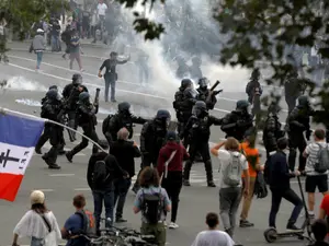 Proteste în toată Franța împotriva certificatului Covid/Foto: ft.com